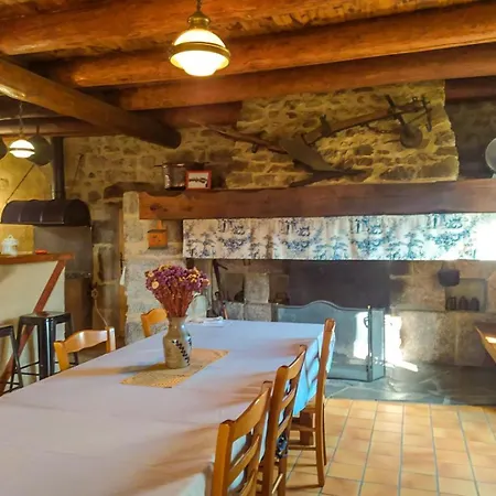 Prázdninový dům La Fontaine 10/12 Personnes Saint-Symphorien (Lozere)