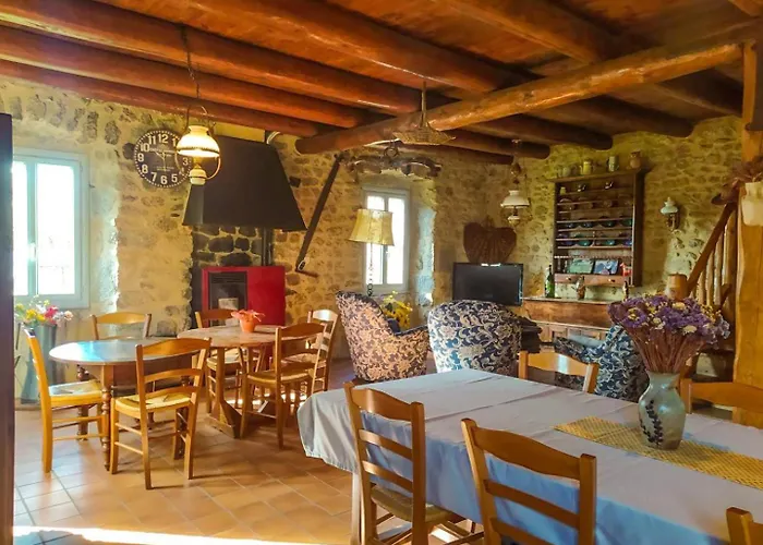 Holiday home La Fontaine 10/12 Personnes Saint-Symphorien (Lozere)