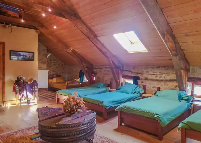 La Fontaine 10/12 Personnes Holiday home Saint-Symphorien (Lozere)