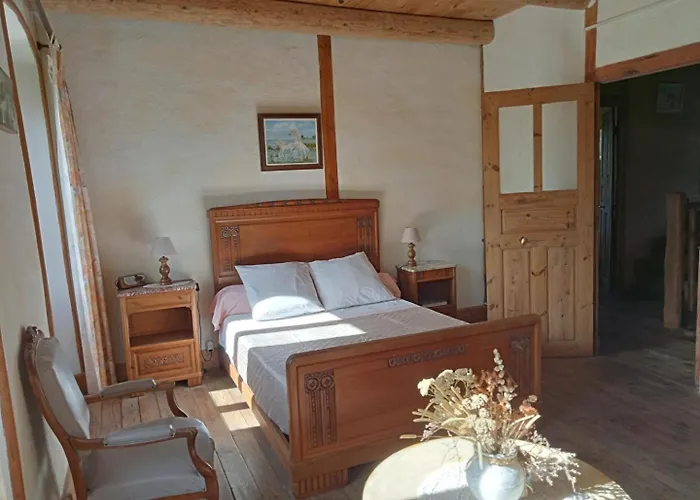 La Fontaine 10/12 Personnes Holiday home